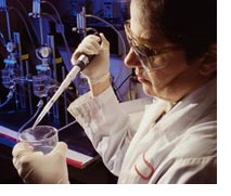 印染用尿(niao)素生産廠(chang)家