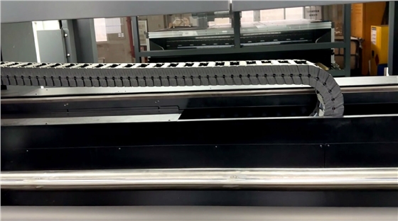 如(ru)何判斷(duan)數碼印(yin)花機的(de)導軌是(shi)否需要(yao)更換？