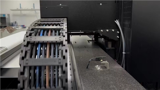 長(zhang)期不(bu)使用(yong)數碼(ma)印花(hua)機有(you)什麽(me)影響(xiang)?